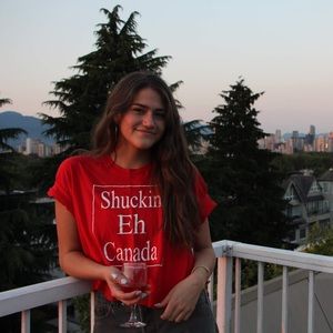 Meet your Posher, Olivia